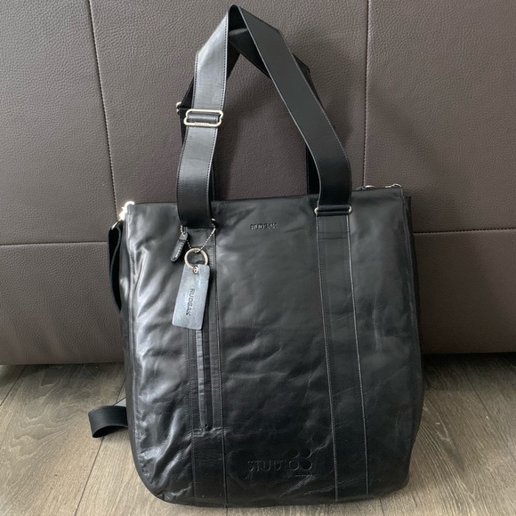 RUDSAK Handbags - NWOT RUDSAK unisex leather crossbody tote bag
